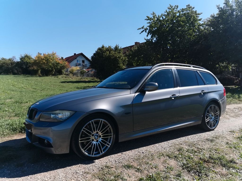Bild des Angebotes BMW 325d lci M-Paket Automatik M-performance Felgen