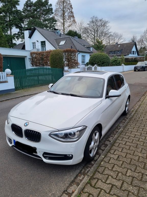 Bild des Angebotes BMW 114i - BMW - Gepflegt, Schiebedach, TÜV 01.28