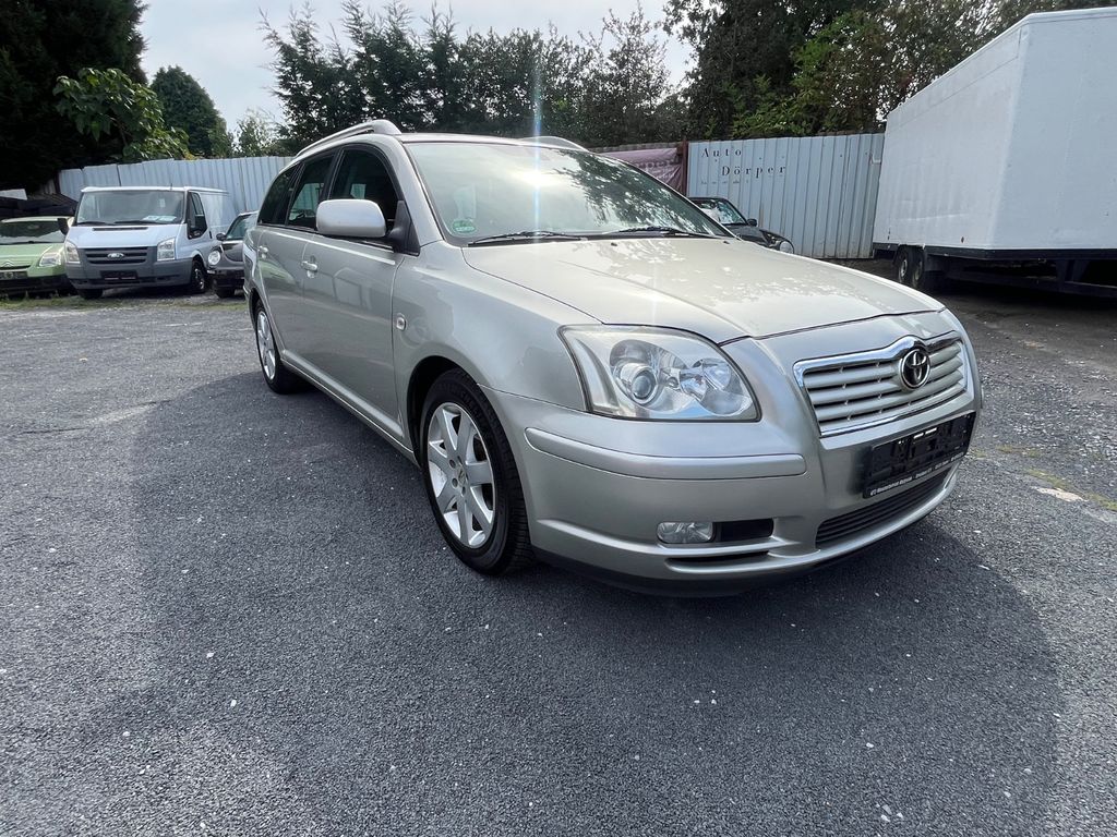 Toyota Avensis Kombi 2.0 Sol Neuwertig Gepflegt ! 1 Hd.