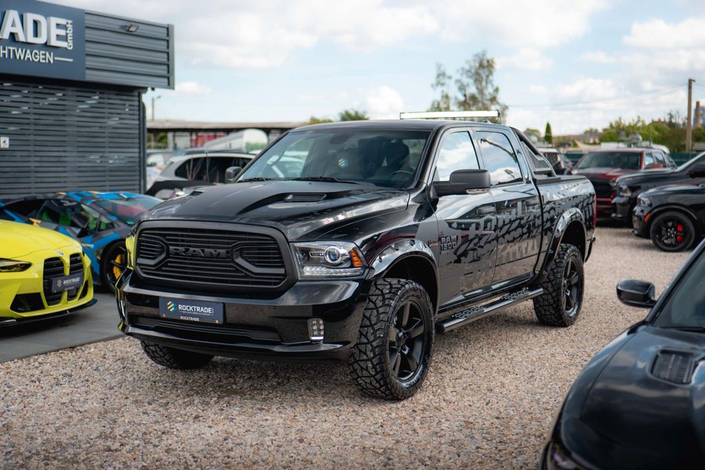 Bild des Angebotes Dodge RAM 5.7 V8 HEMI 4x4 OFFROAD Night-Paket *LED*