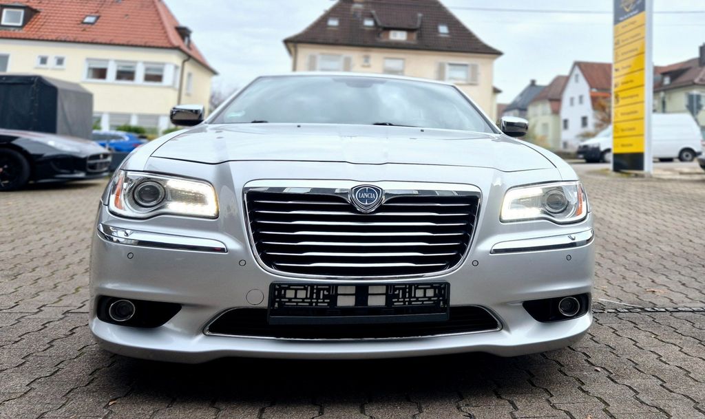 Lancia 3,6V Thema Executive-Voll-Leder Bi Color-Panor.