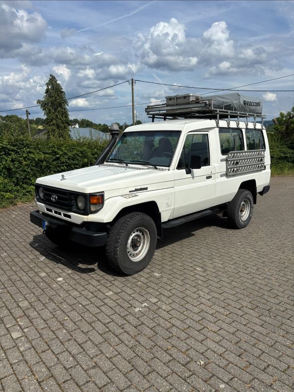 Bild des Angebotes Toyota Land Cruiser HZJ 78