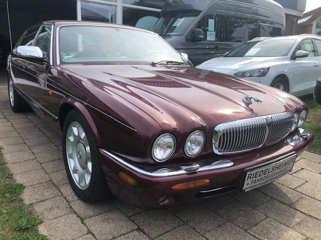 Bild des Angebotes Jaguar Daimler Super V8
