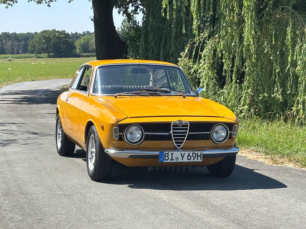 Bild des Angebotes Alfa Romeo Giulia GT Kantenhaube 2,0 giallo ocra