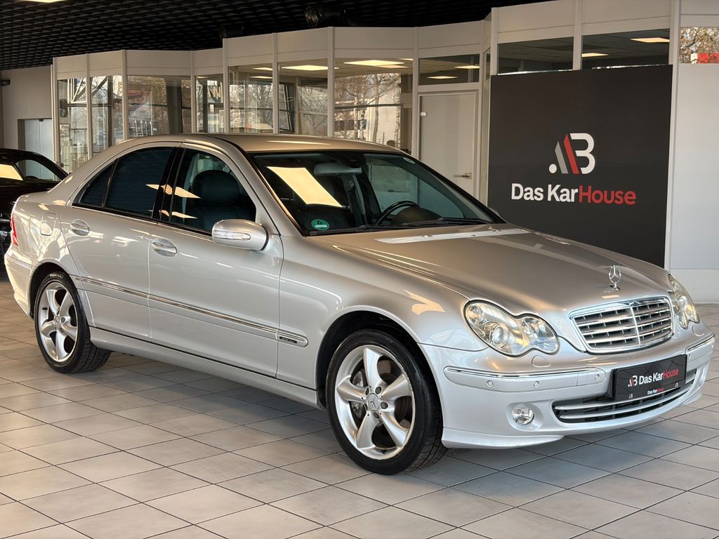 Bild des Angebotes Mercedes-Benz C 320 Limousine Sport Edition · Navi · Bi Xenon