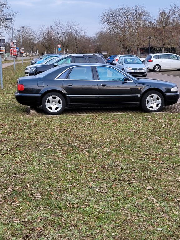 Audi A8 4.2 quattro tiptronic