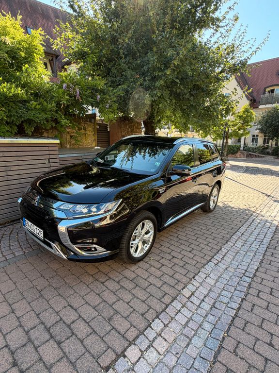 Bild des Angebotes Mitsubishi Outlander 2.4 MIVEC PLUG-IN HYBRID 4WD Plus ...