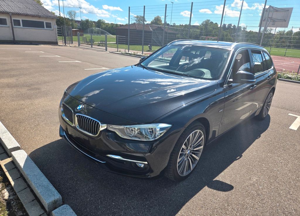 Bild des Angebotes BMW 320d Touring Luxury Line