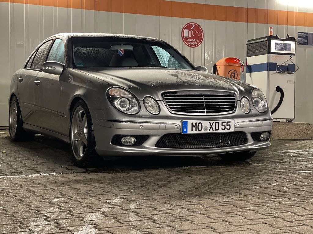Bild des Angebotes Mercedes-Benz E 500 AMG PAKET AB WERK