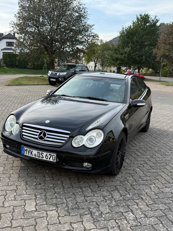 Bild des Angebotes Mercedes-Benz 220