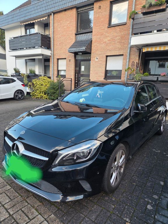 Mercedes-Benz A180