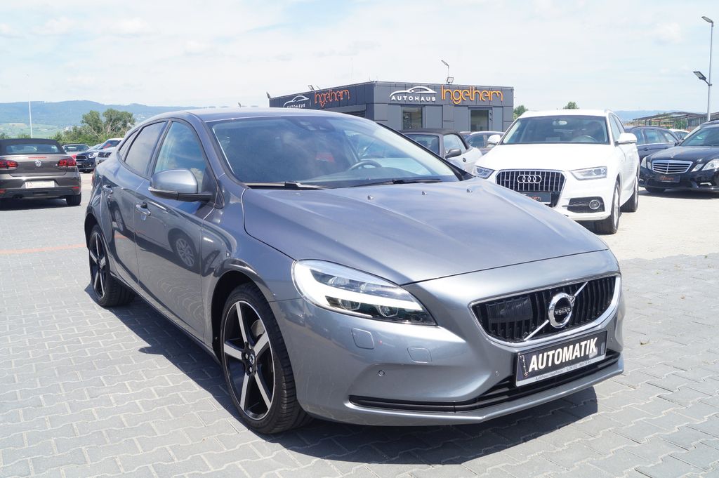 Bild des Angebotes Volvo V40 Momentum AUTOMATIK Navi Kamera PDC SHZ Tempo