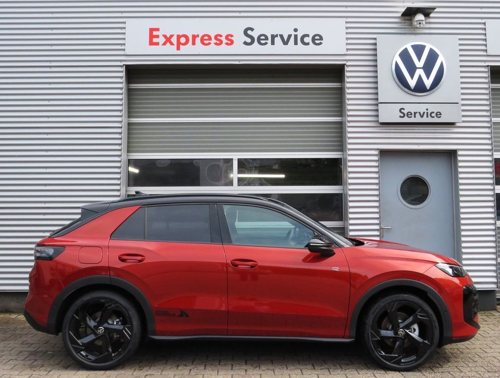 Bild des Angebotes Volkswagen T-Roc 1.5 eTSI DSG R-Line  /Pano/Kamera/IQ.LIGHT