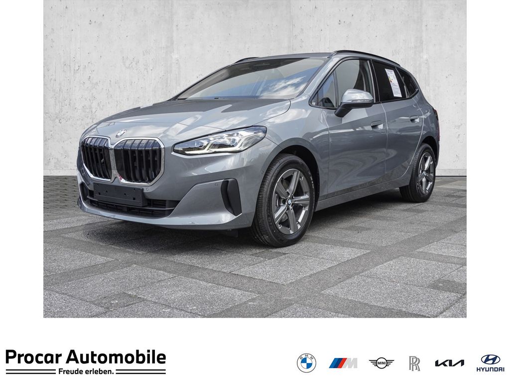 Bild des Angebotes BMW 220i Active Tourer PANO ACC RFK NAVI LED DAB LM