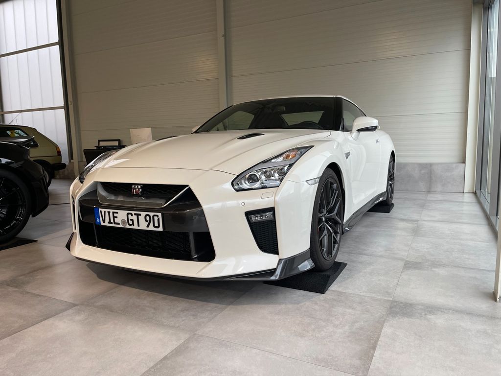 Bild des Angebotes Nissan GT-R 3,8 V6 Automatik Black Edition Kamera/Navi