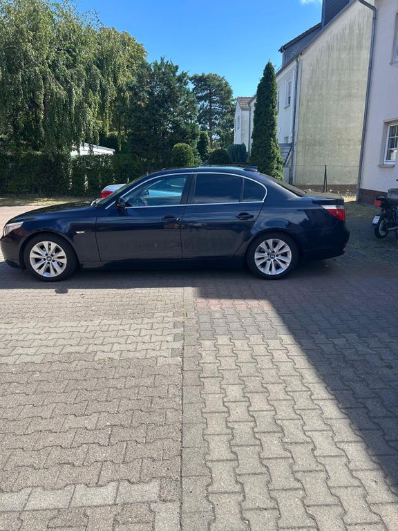 Bild des Angebotes BMW 523i A -
