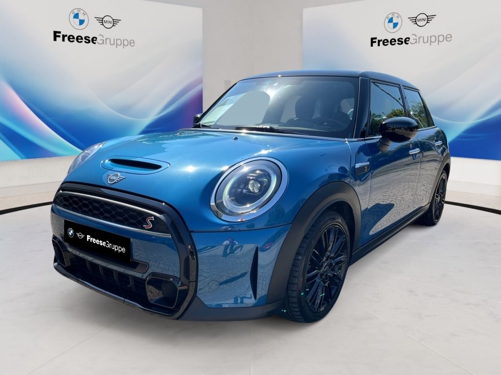Bild des Angebotes MINI Cooper S 5-Türer RFK SPORTSITZE LED SHZ TEMPOMAT