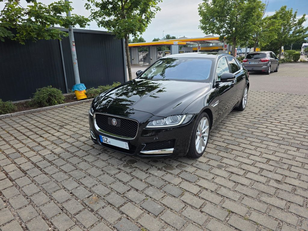 Bild des Angebotes Jaguar XF 20d 180PS Portfolio x260
