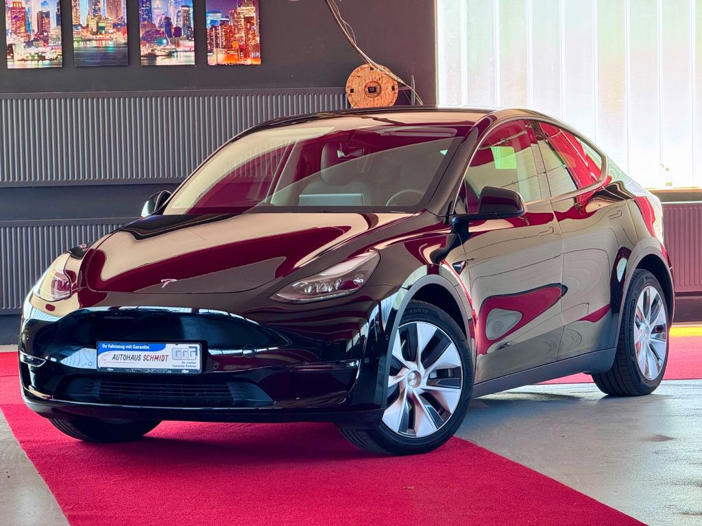 Bild des Angebotes Tesla ModelY LongRange Dual AWD Schwarz Schwarz Steuer