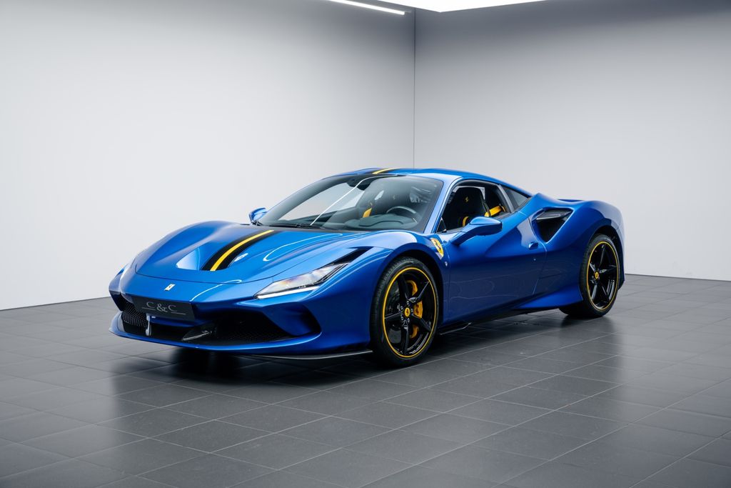 Bild des Angebotes Ferrari F8 RACING STRIPE/PAINTED SHIELDS/CARBON/FULL PPF