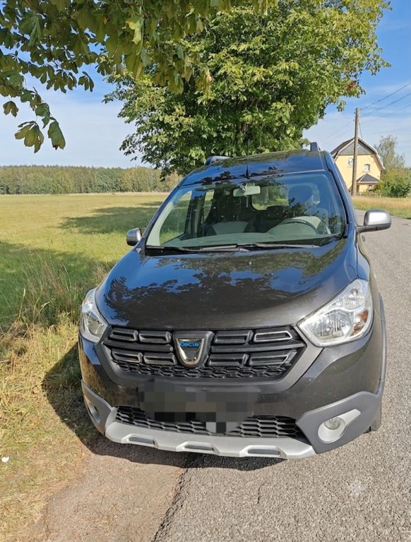 Bild des Angebotes Dacia Dokker TCe 115 Stepway Celebration Stepway C...