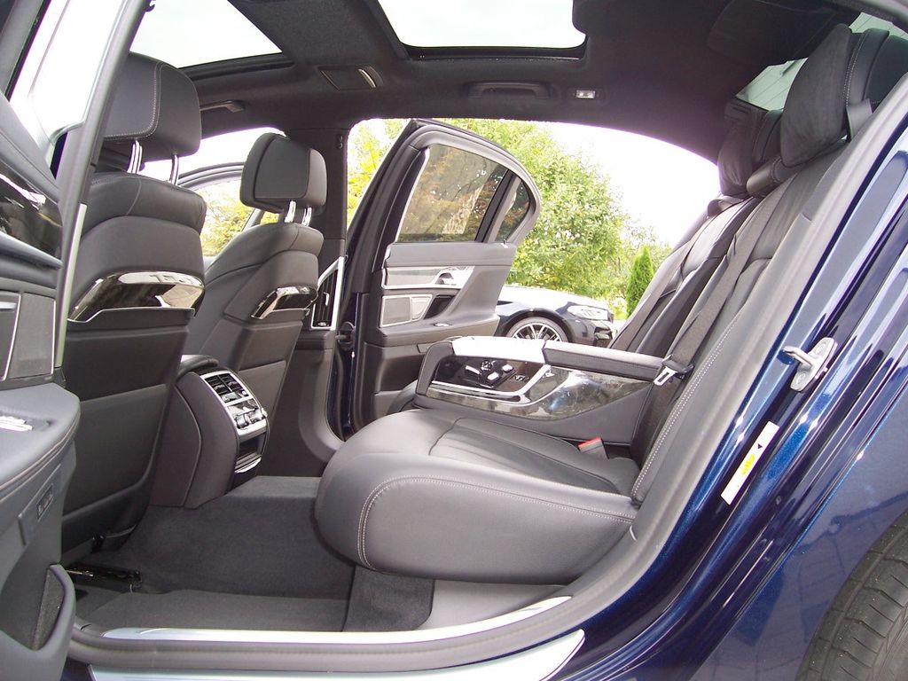 Bild des Angebotes BMW 740Ld xDrive M Sportpaket Pano H&K touch Laser