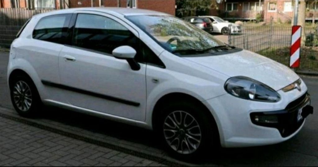 Bild des Angebotes Fiat Punto 1.4 Liter EZ 2011 nachweisbar 59274km