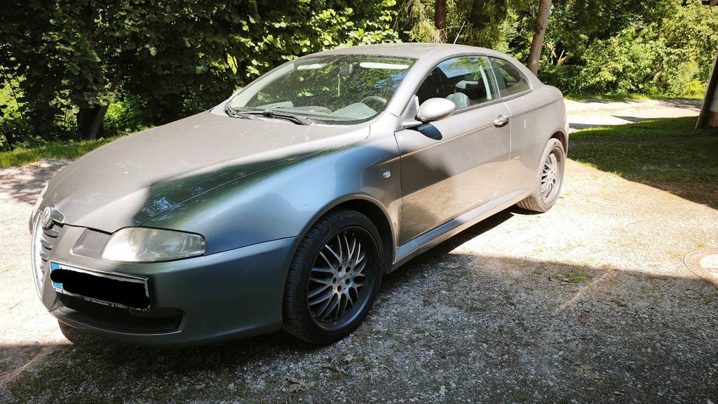 Alfa Romeo GT 1.9 JTD 16V Grau ATM 165`tkm