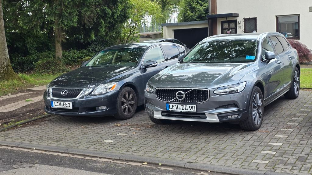 Bild des Angebotes Volvo AWD VOLL Standhz Keyless Ambiente TÜV 2028 NEU
