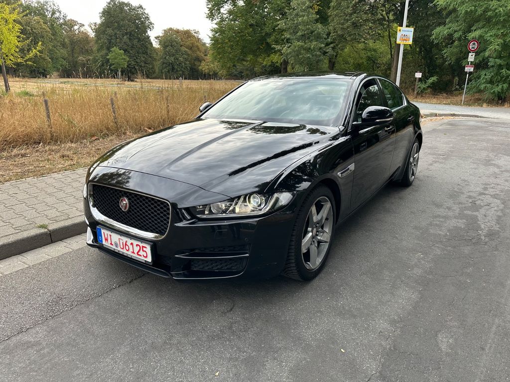 Bild des Angebotes Jaguar XE 20d Prestige *LEDER/PANO/KAMERA*