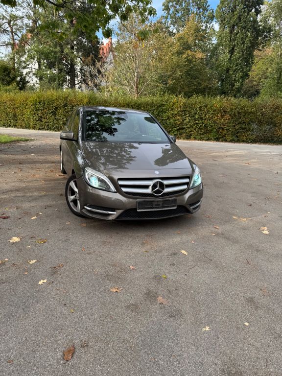 Bild des Angebotes Mercedes-Benz 200