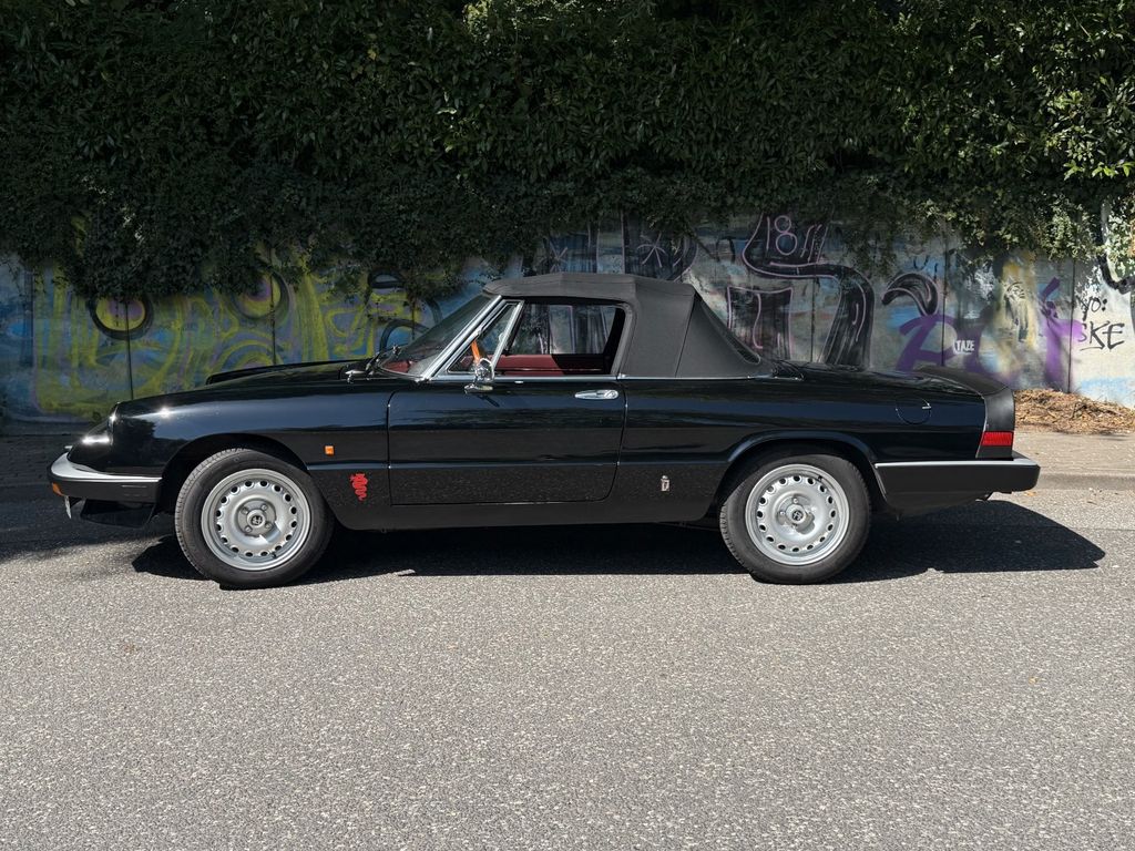 Bild des Angebotes Alfa Romeo Spider Scheckheft, Sammlerzstd., Gutachten 29 T€