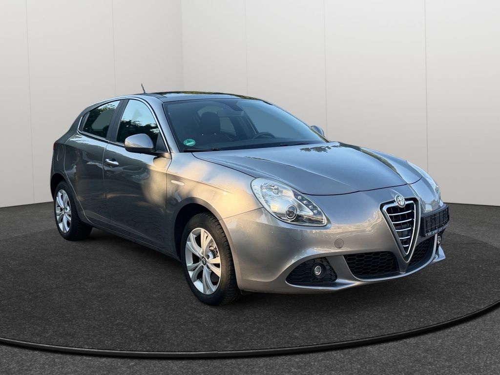 Bild des Angebotes Alfa Romeo Giulietta Turismo*Wenig Km*Schiebedach*