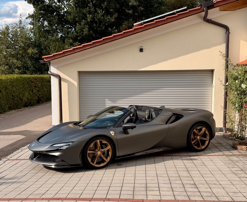 Bild des Angebotes Ferrari SF90*SPYDER*CARBON*JBL*LIFT*MWST*360*