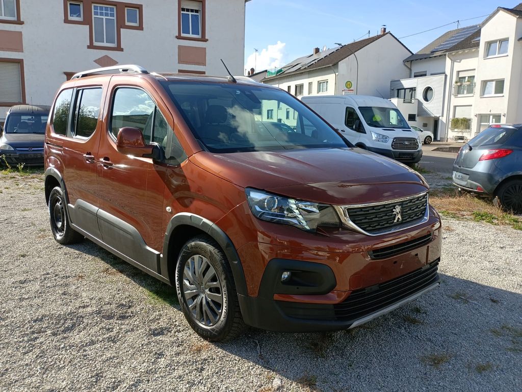 Bild des Angebotes Peugeot Rifter Allure L1 1,2L 7 SITZER