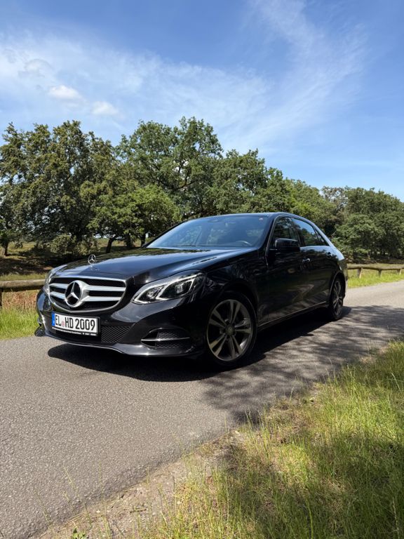 Bild des Angebotes Mercedes-Benz E 220 BlueTEC 4MATIC Autom. Standard