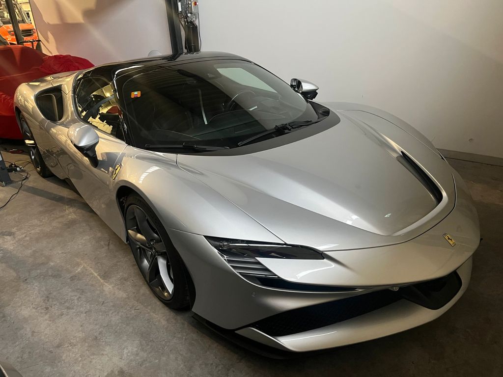Bild des Angebotes Ferrari SF 90 Spider