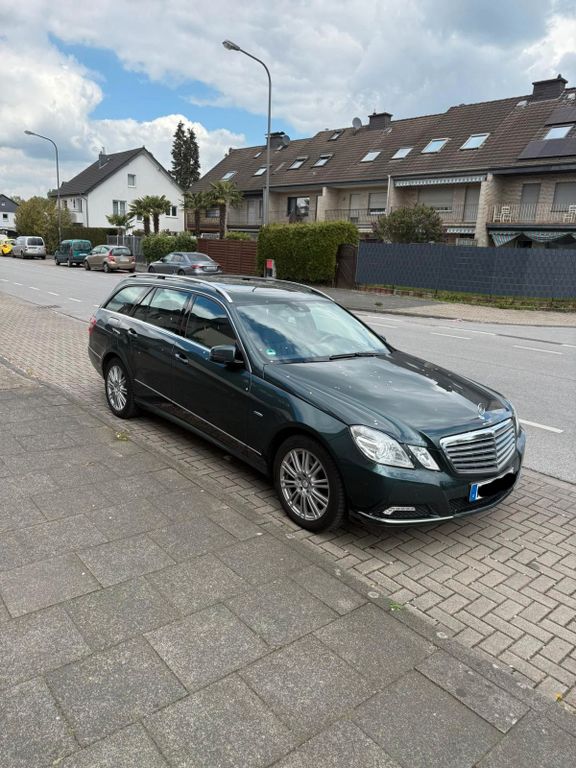 Bild des Angebotes Mercedes-Benz E 350 CDI 4MATIC T BlueEFF. Standard