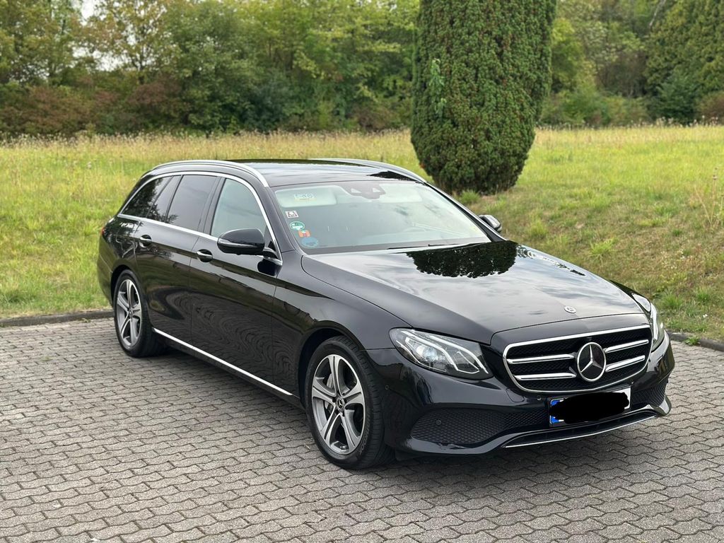 Bild des Angebotes Mercedes-Benz E 400 d 4Matic,Leder,Automatik,Navi,LED