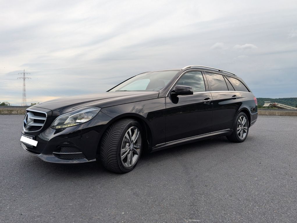Bild des Angebotes Mercedes-Benz E220 BlueTEC T Avantgarde AHK TÜV