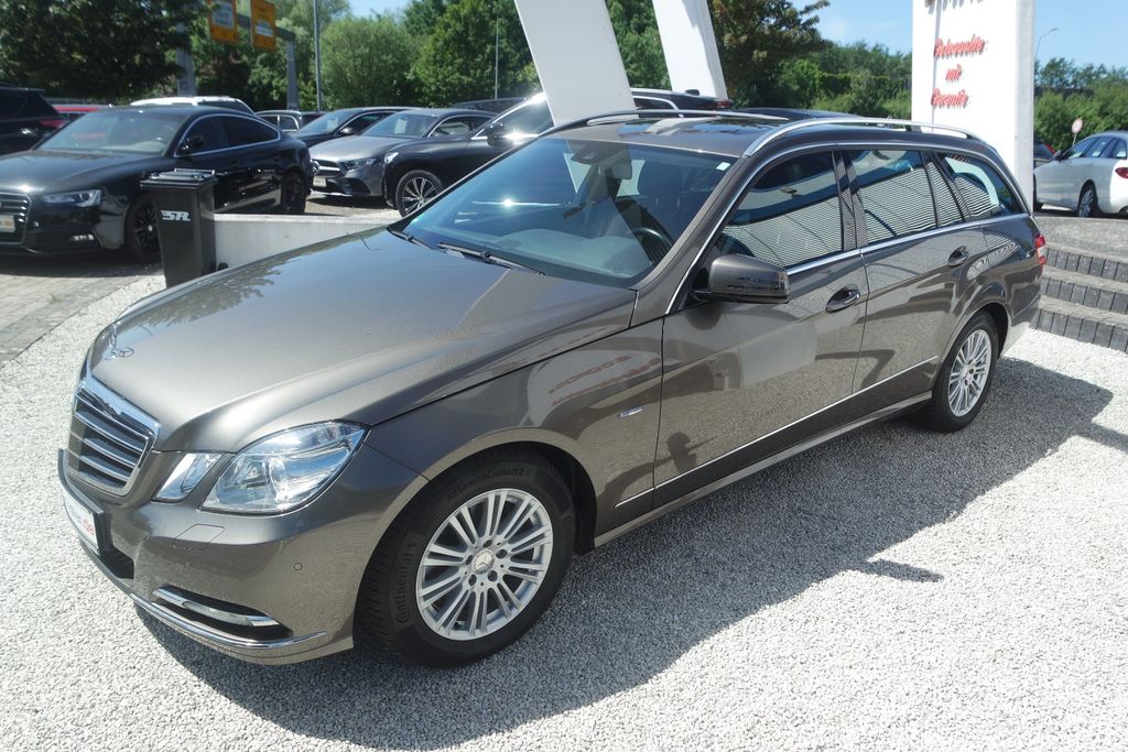 Bild des Angebotes Mercedes-Benz E 250 E T-Modell E 250 CDI BlueEfficiency 1.Hand