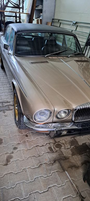 Bild des Angebotes Jaguar Daimler vanden Plas Double Six