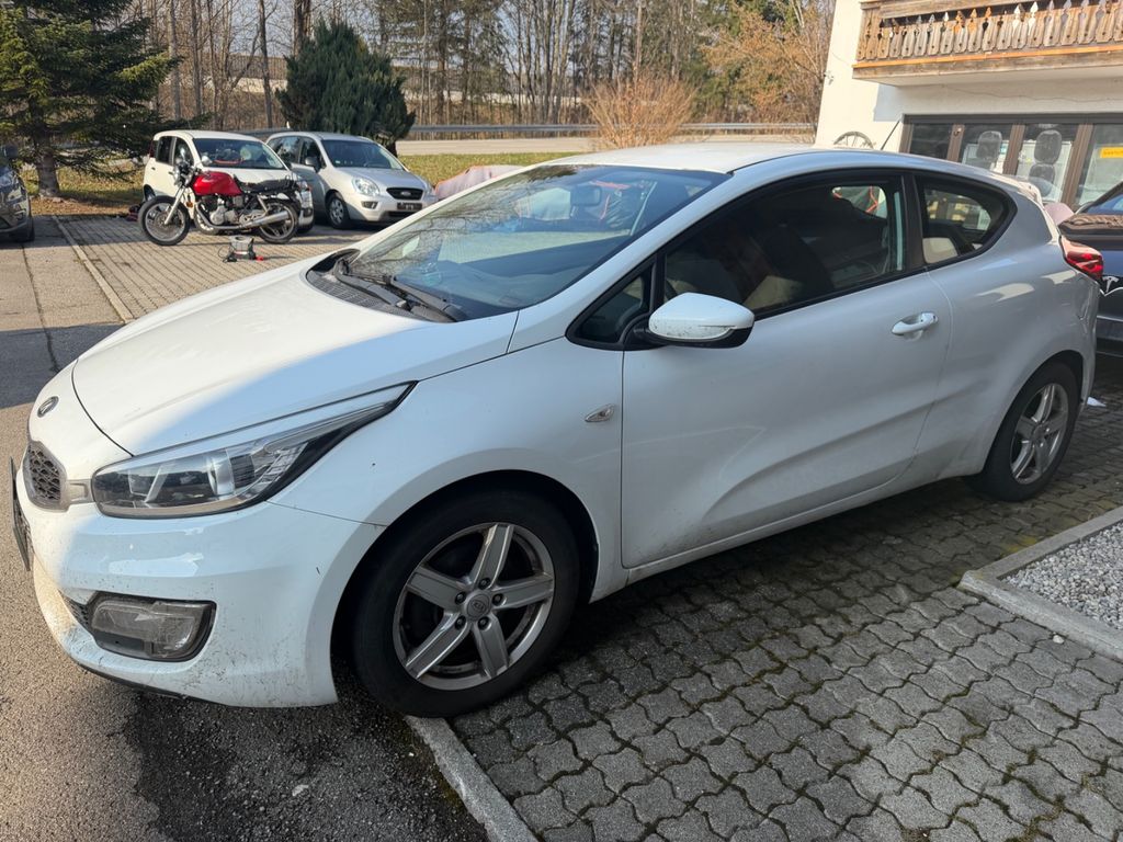Bild des Angebotes Kia cee'd / Ceed Coupe 1.6GDI Edition 7