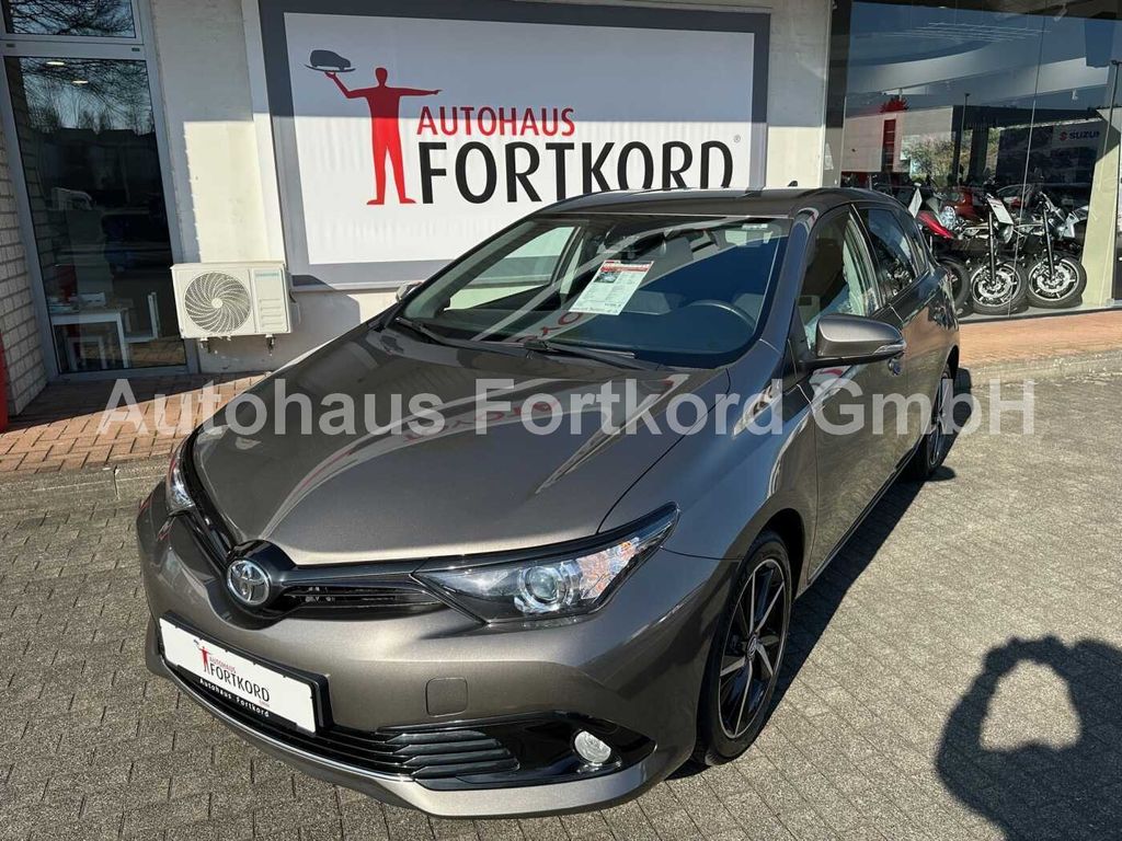 Toyota Auris 1.2 Turbo Team Deutschland - Keyfree, CAM,