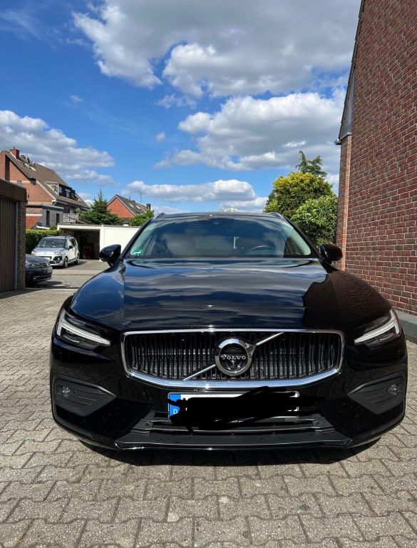 Bild des Angebotes Volvo V60 B3 DCT Momentum Pro Momentum Pro