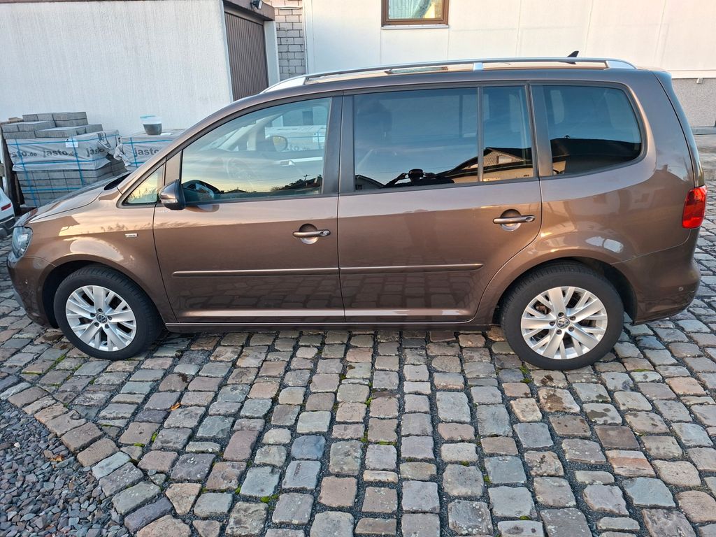 Bild des Angebotes Volkswagen Touran 1.6 TDI LIFE LIFE