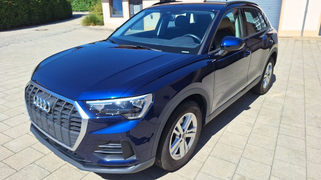 Audi Q3 35 TDI , DSG, SHZ, PDC, NAVI
