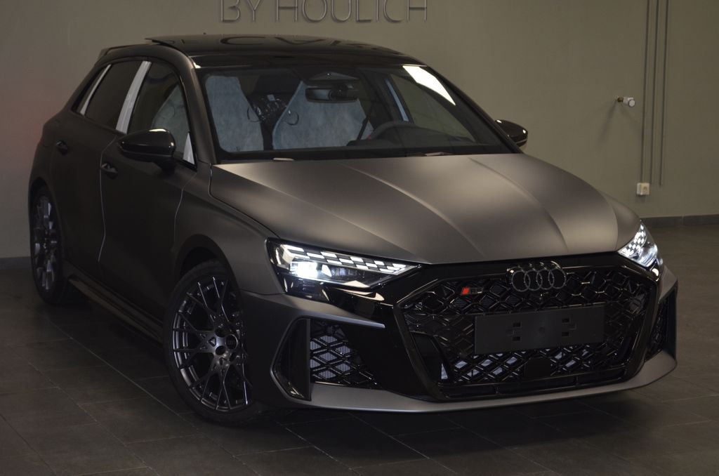 Bild des Angebotes Audi RS3 Sportback quattro CERAMIC|CARBON|PANO|HUD|