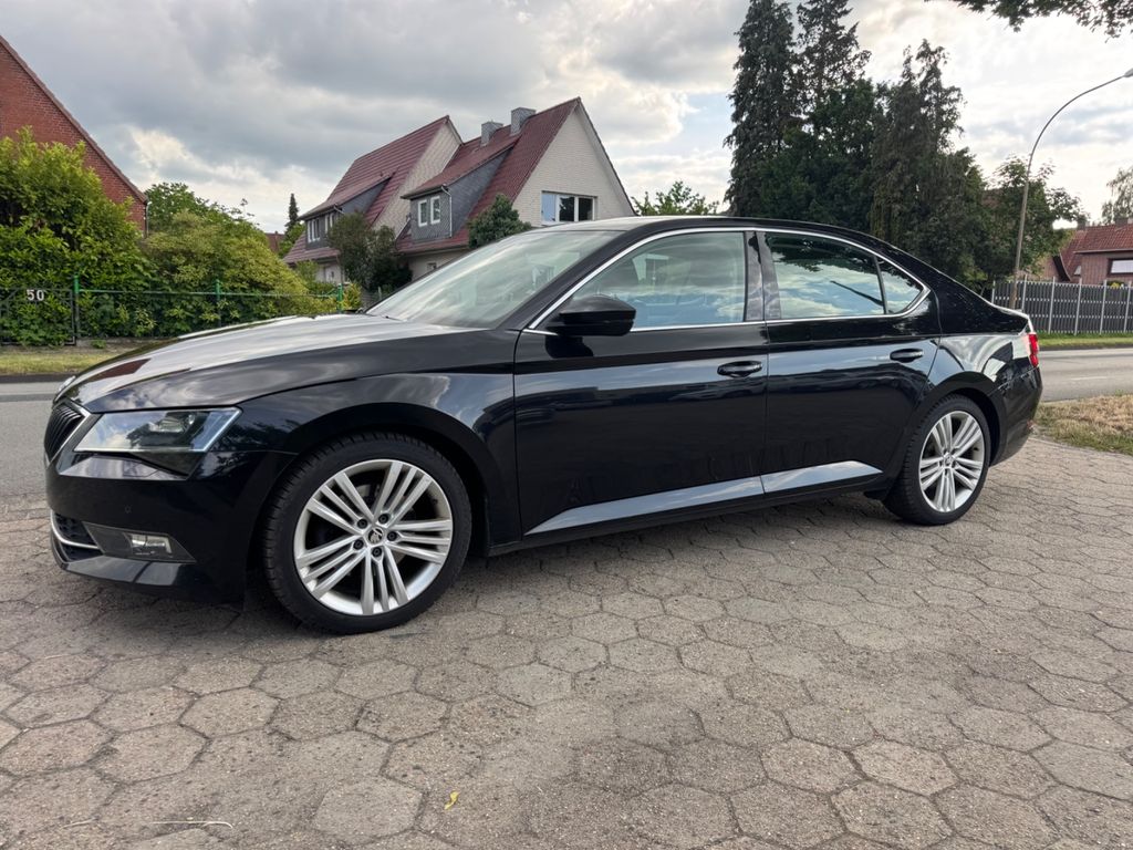 Bild des Angebotes Skoda Superb Lim. 2.0 TDI Style DSG *Leder+Xenon+Canto