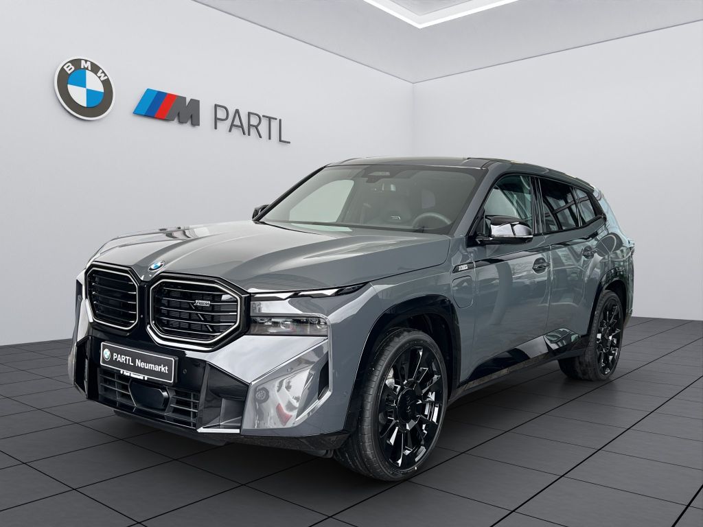 BMW XM 50e AUTOBAHNASSIST 360° AHK Massage